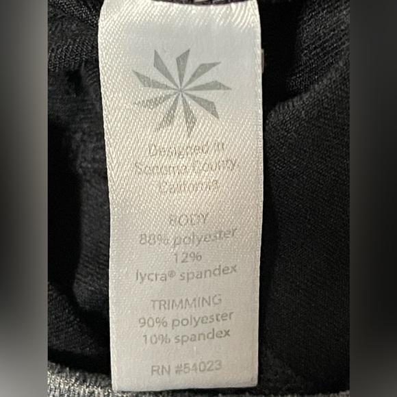 Athleta Be Free 2-In-1 Capri Skirted Leggings Combo Size Small - Picture 11 of 11